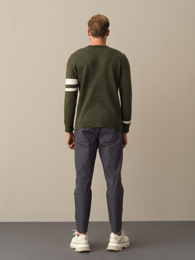 Haki Yumuşak Dokulu Regular Fit Çizgi Detaylı Kazak - Xint