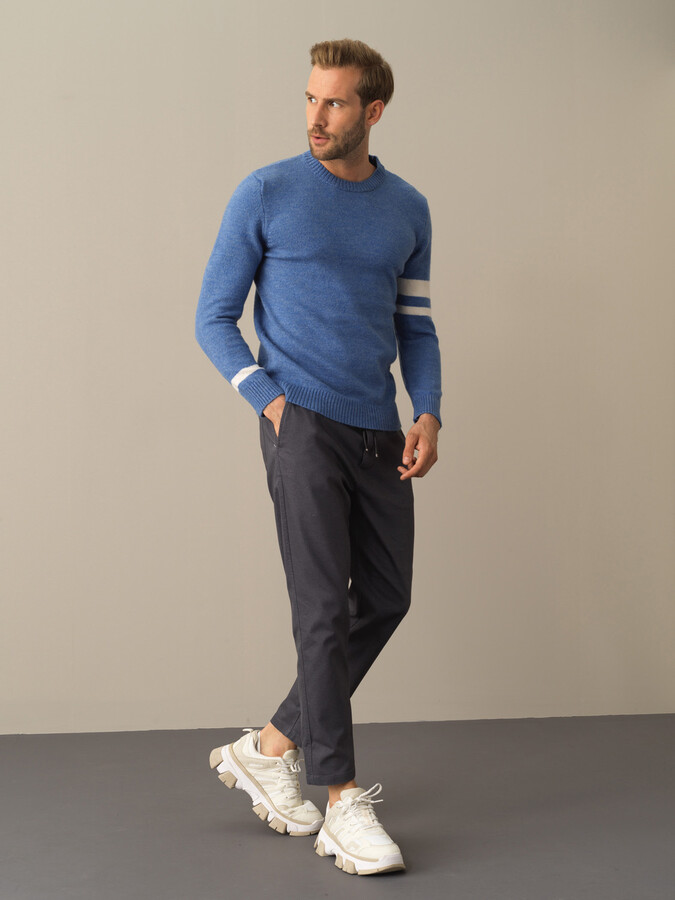 Mavi Yumuşak Dokulu Regular Fit Çizgi Detaylı Kazak - Xint