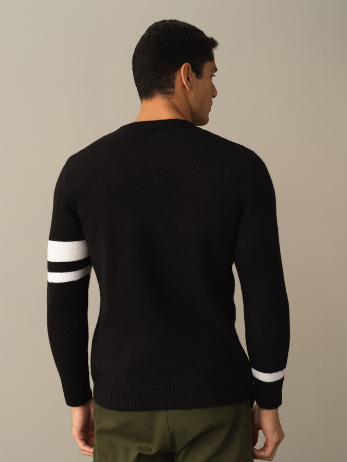 Siyah Yumuşak Dokulu Regular Fit Çizgi Detaylı Kazak - Xint