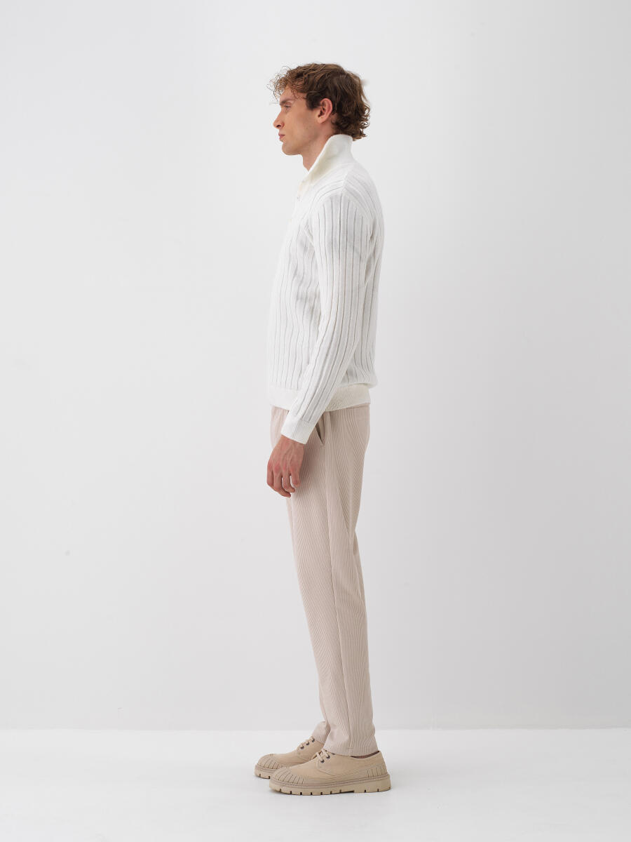 Ekru Yumuşak Dokulu Regular Fit Kazak - 4