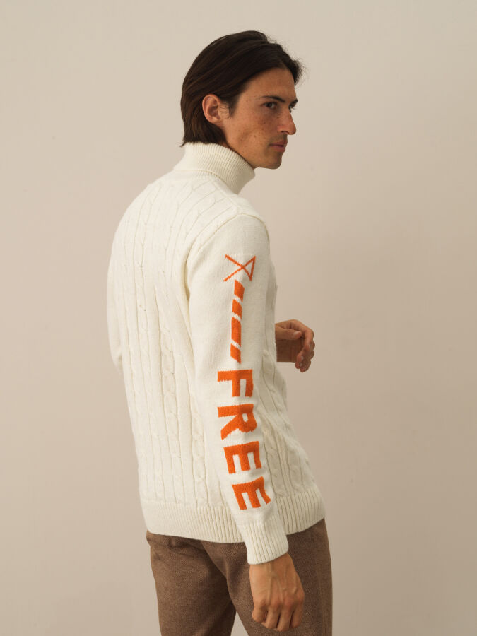 Kırık Beyaz Doğal Yün Dokulu Regular Fit Kazak - Xint