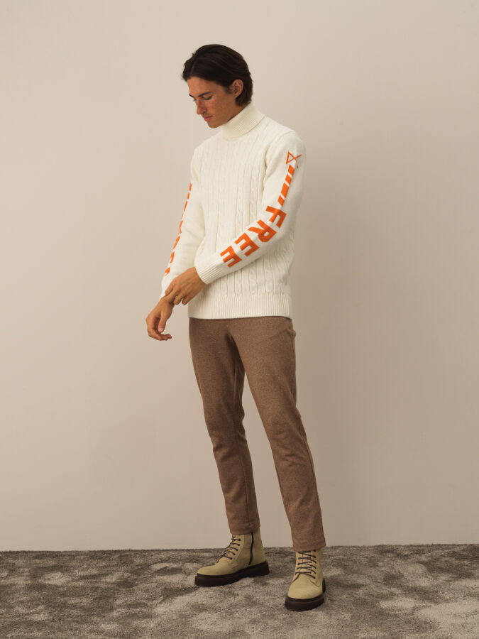 Kırık Beyaz Doğal Yün Dokulu Regular Fit Kazak - Xint