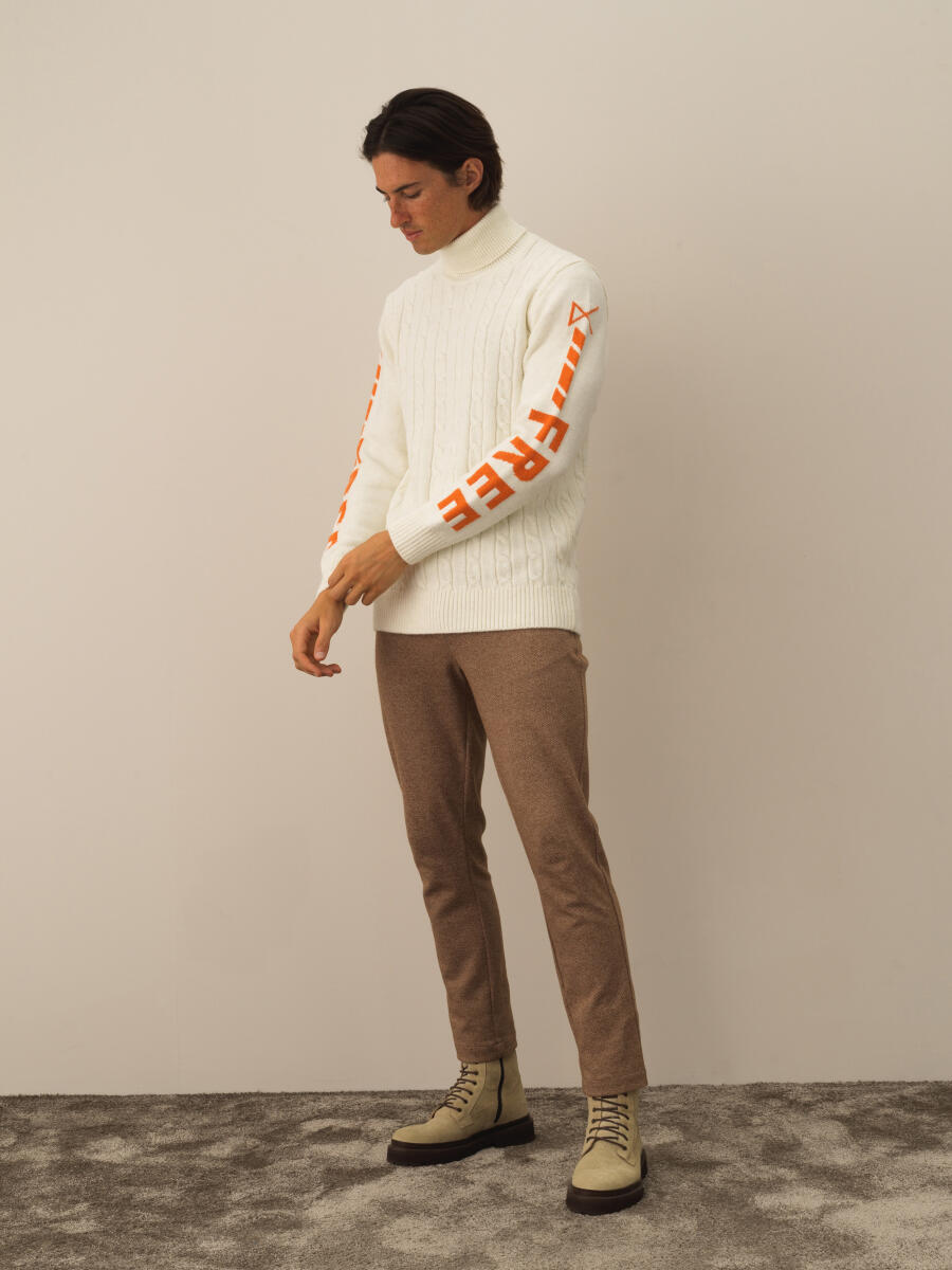 Kırık Beyaz Doğal Yün Dokulu Regular Fit Kazak - 2