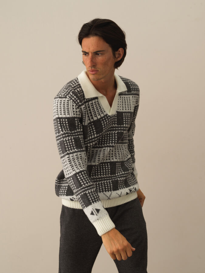 Kırık Beyaz Lüks Pamuk Dokulu Regular Fit Kazak - Xint