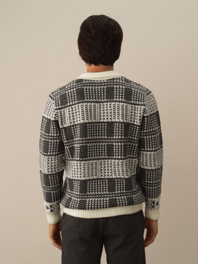 Kırık Beyaz Lüks Pamuk Dokulu Regular Fit Kazak - Xint