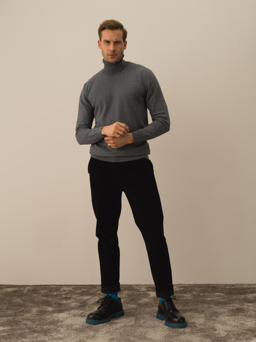 Koyu Gri Dokulu Pamuk Dokulu Regular Fit Kazak - 2