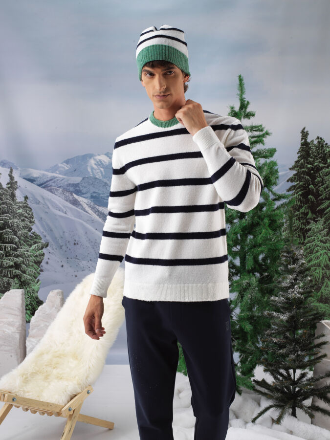 Lacivert Yumuşak Dokulu Regular Fit Kazak - Xint