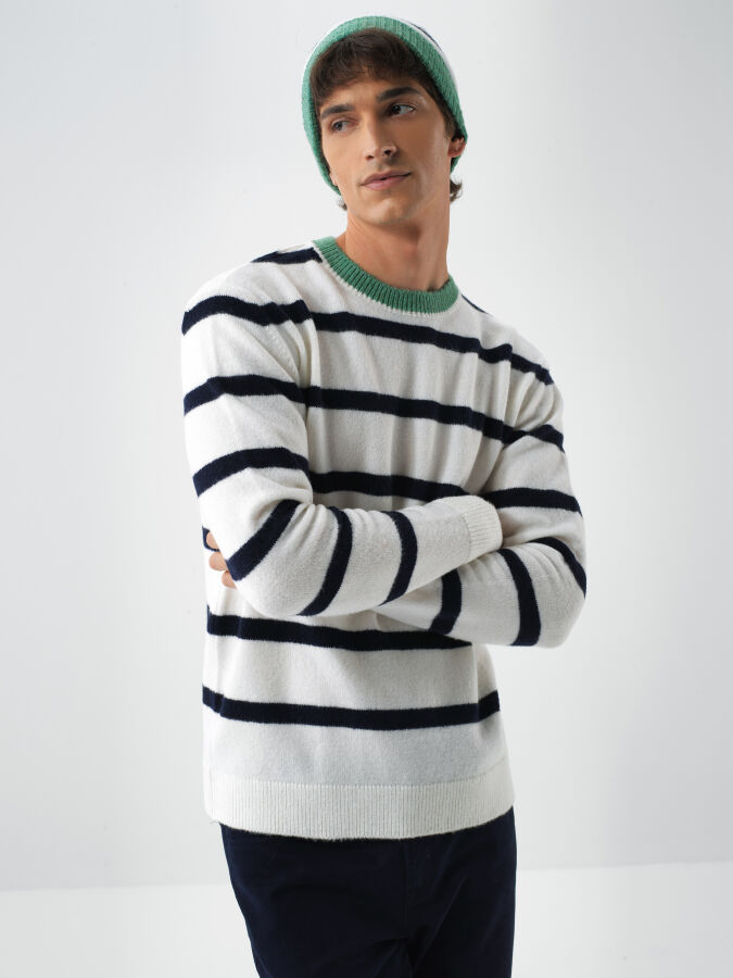 Lacivert Yumuşak Dokulu Regular Fit Kazak - Xint