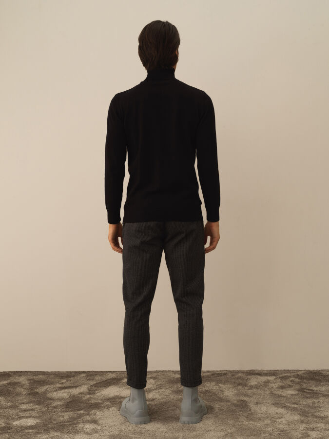 Siyah Pamuk Dokulu Regular Fit Kazak - Xint