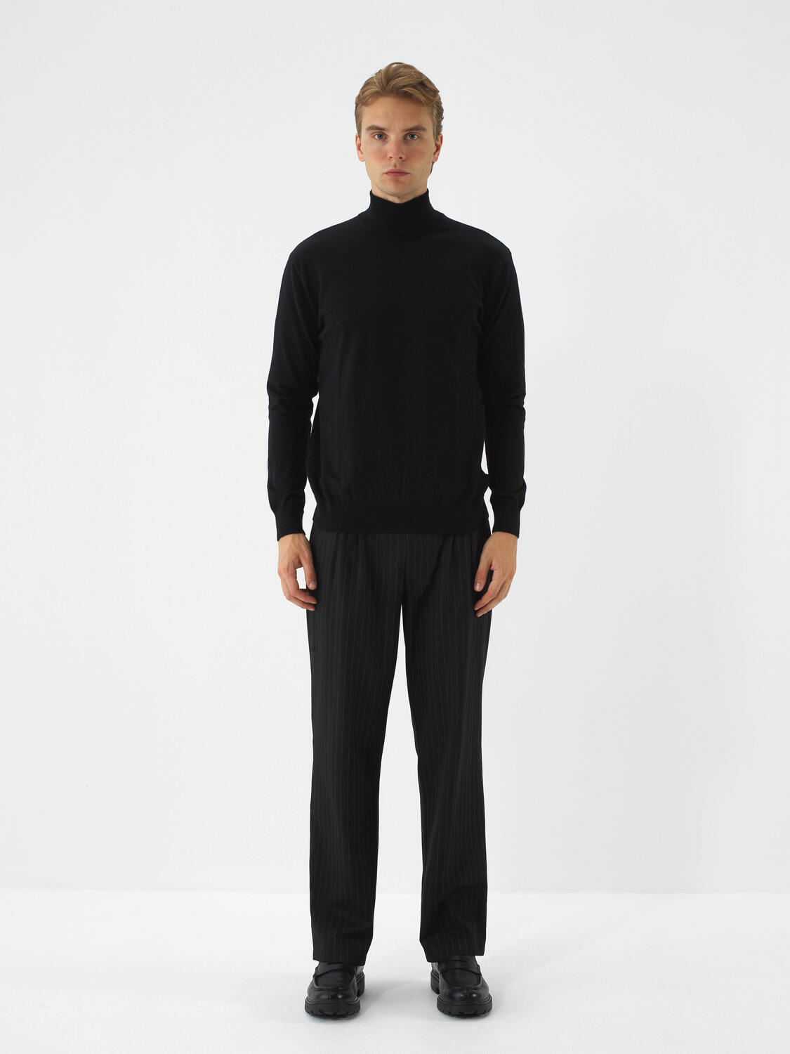 Siyah Pamuk Dokulu Regular Fit Kazak