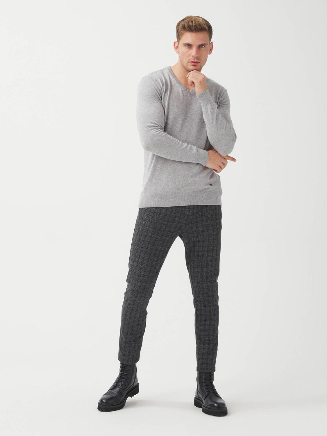 V Yaka Pamuklu Slim Fit Basic Kazak aralık kontrol
