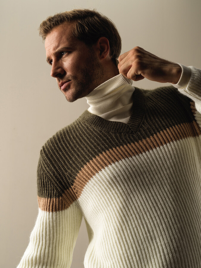 Ekru Yumuşak Dokulu Çizgi Detaylı Kazak - Xint