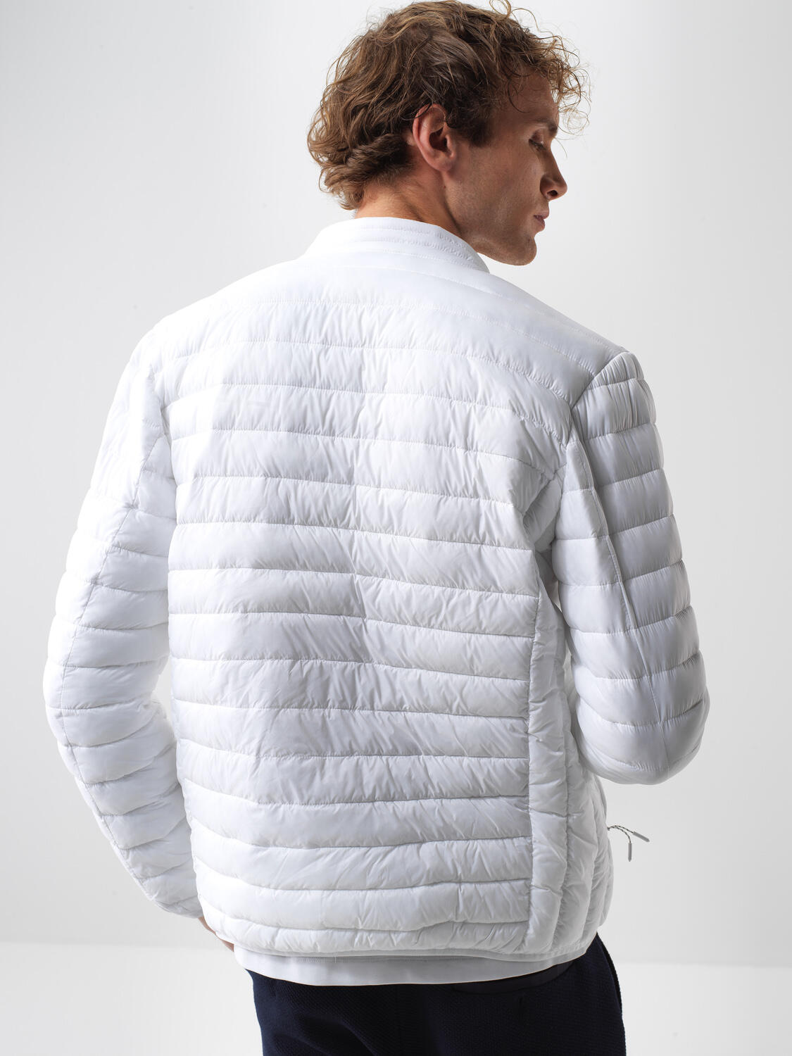 Beyaz Formunu Koruyan Regular Fit Mont - 4