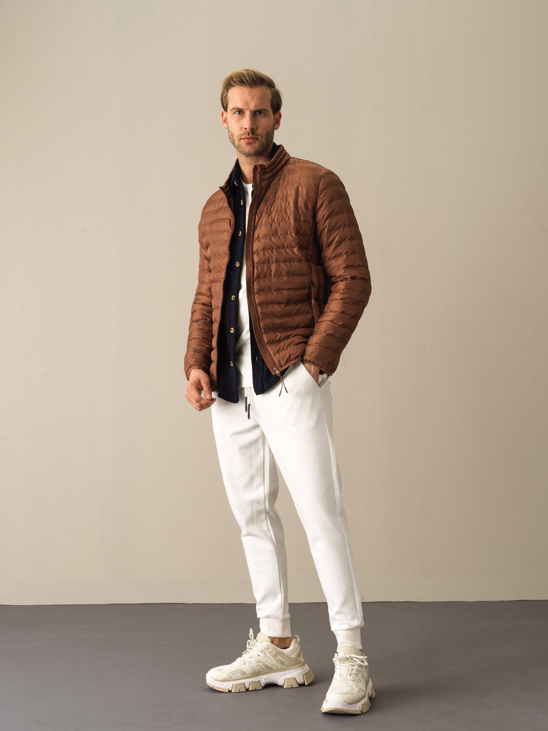 Camel Formunu Koruyan Regular Fit Şişme Mont 