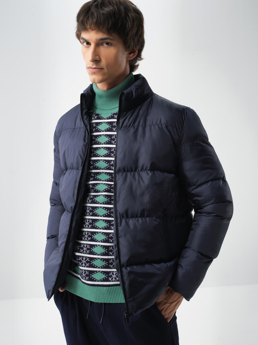 Lacivert Formunu Koruyan Regular Fit Mont