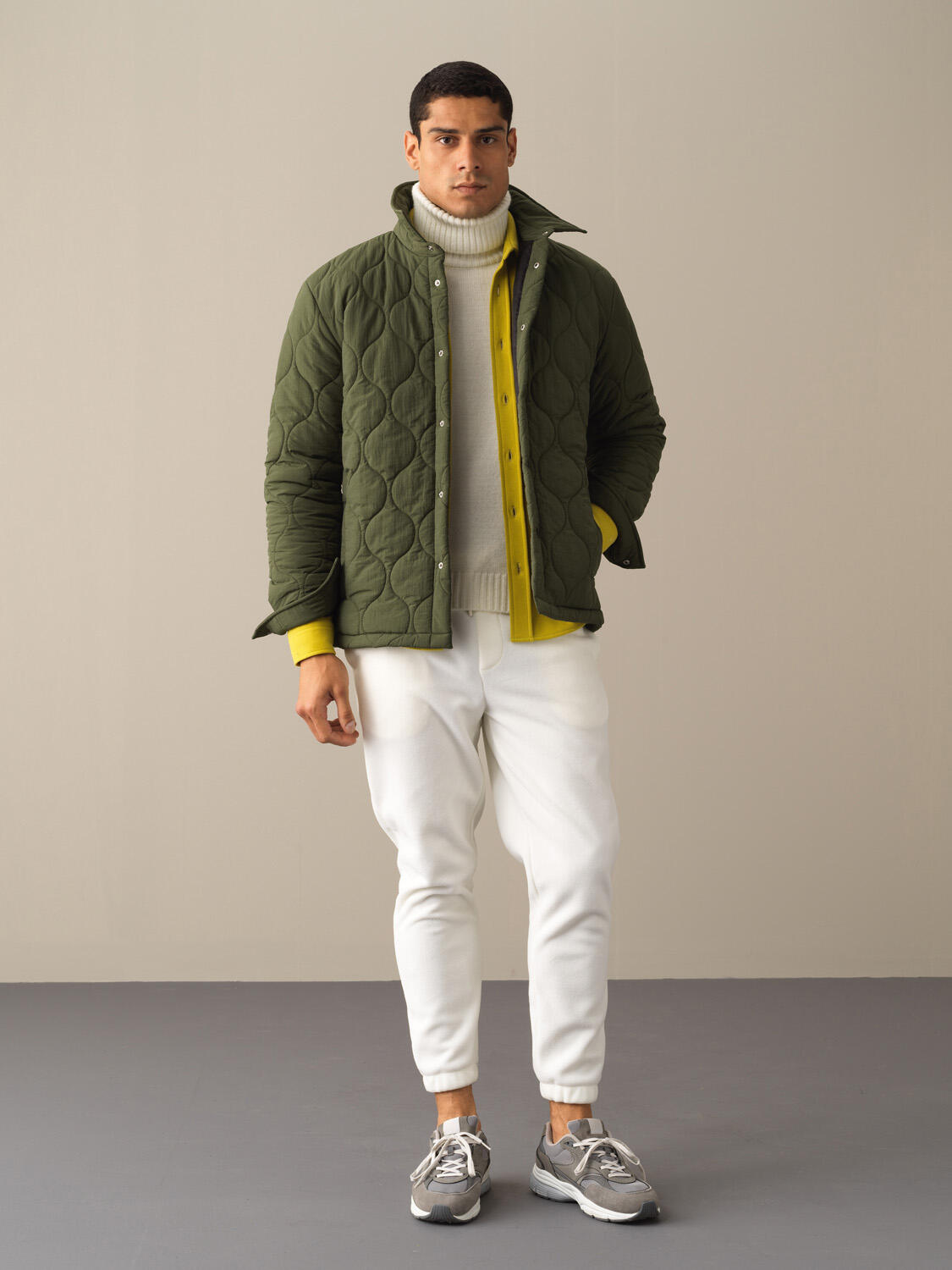 Haki Formunu Koruyan Oversize İnce Mont