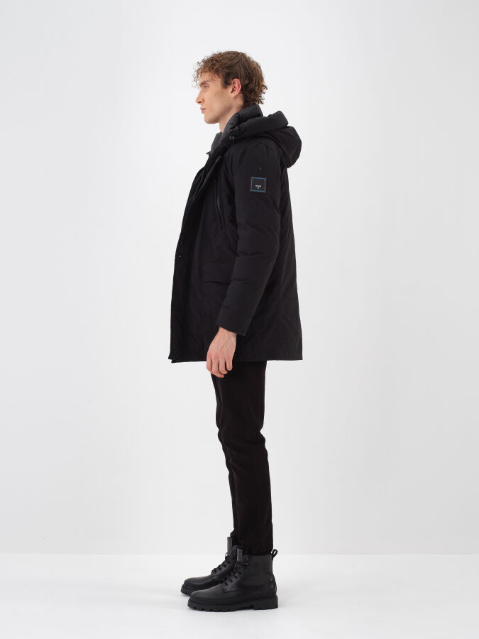 Siyah Regular Fit Kapüşonlu Mont - 2