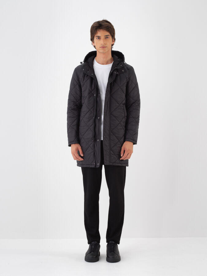 Xint Toptan Siyah Formunu Koruyan Regular Fit Mont