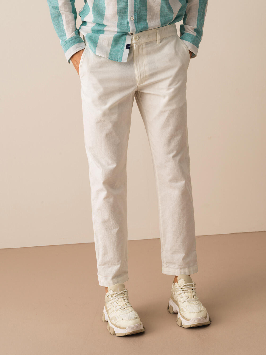 Kırık Beyaz Keten Karışımlı Regular Fit Pantolon