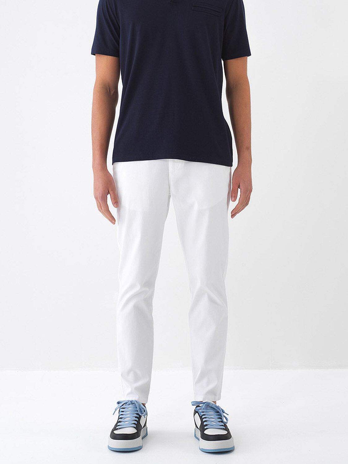 Beyaz Pamuk Dokulu Regular Fit Pantolon