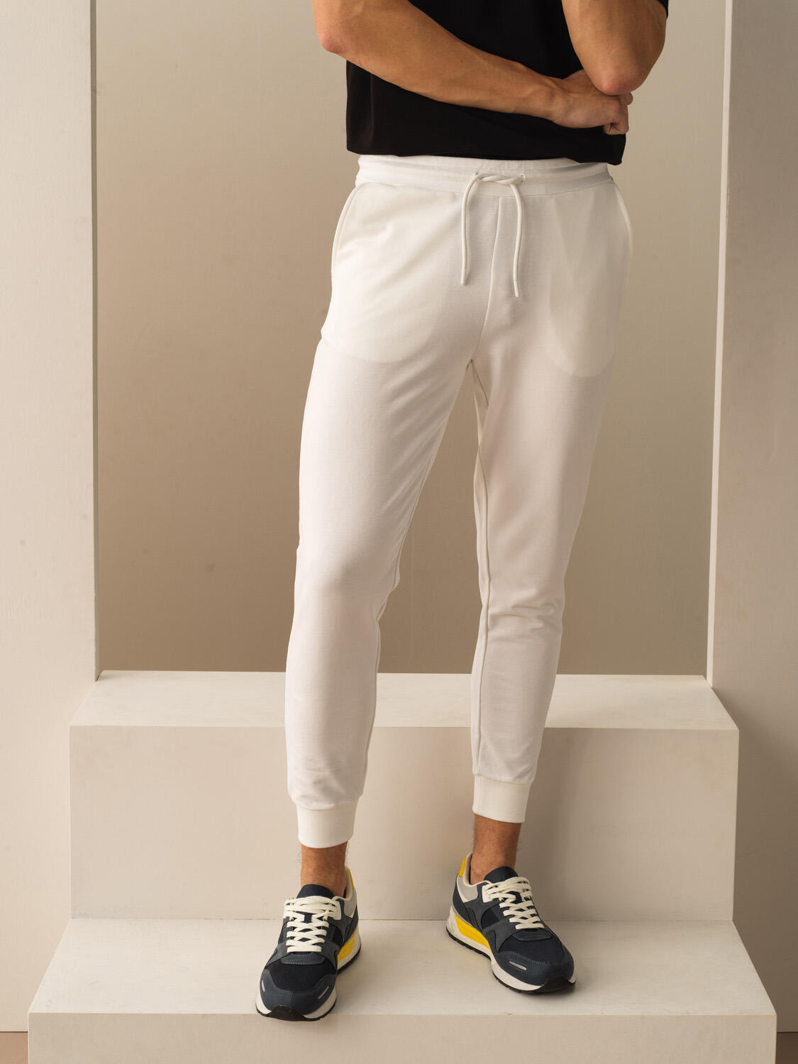 Kırık Beyaz Pamuk Dokulu Slim Fit Pantolon