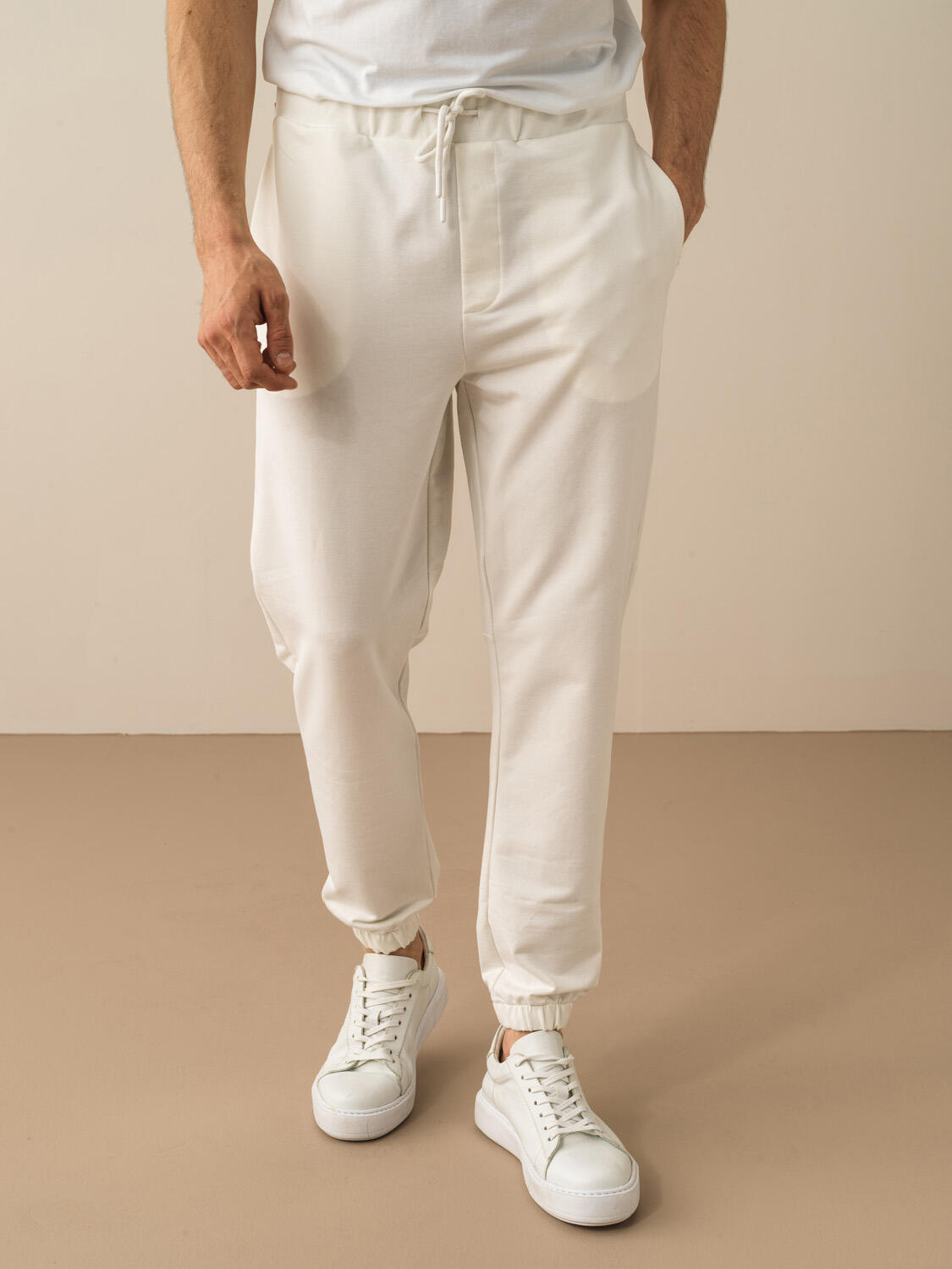 Kırık Beyaz Pamuk Dokulu Slim Fit Pantolon