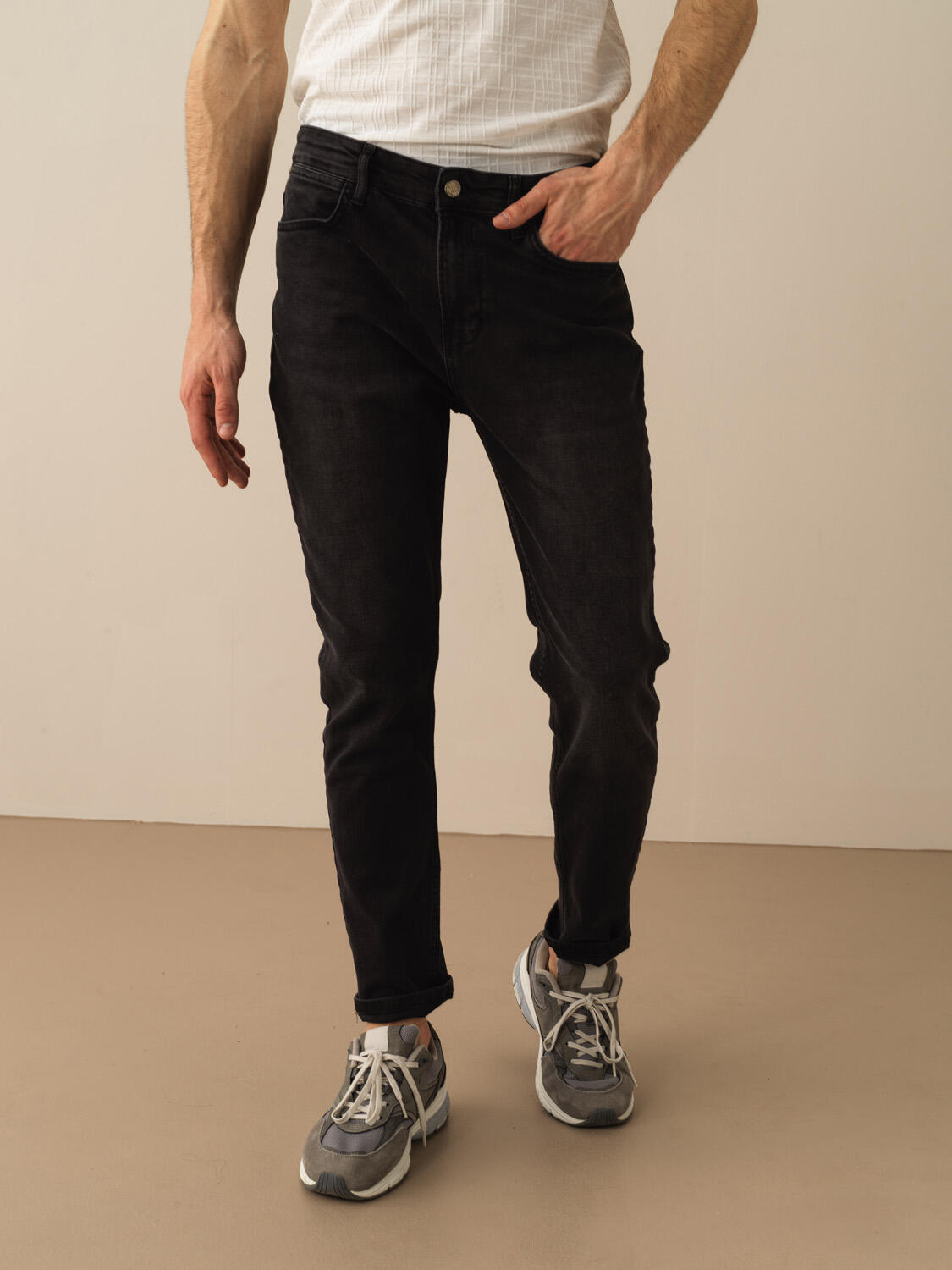 Siyah Pamuk Dokulu Slim Fit Pantolon