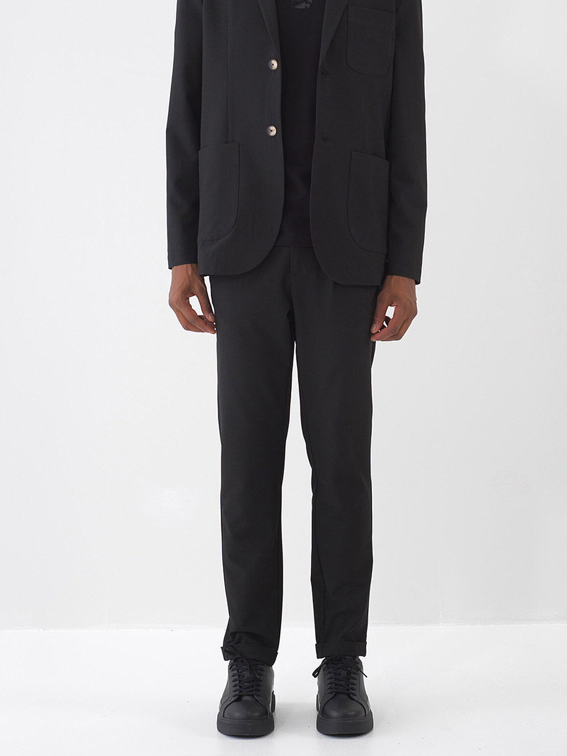 Siyah Doğal Dökümlü Slim Fit Pantolon