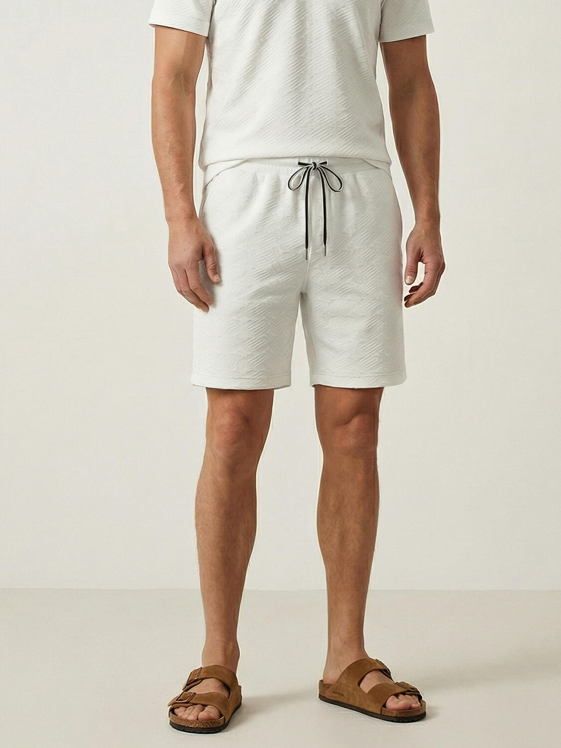 Beyaz Doğal Dökümlü Regular Fit Şort - 1