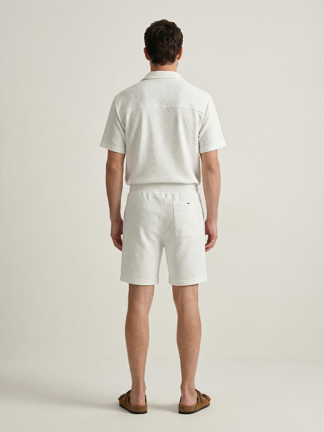 Beyaz Doğal Dökümlü Regular Fit Şort - 3