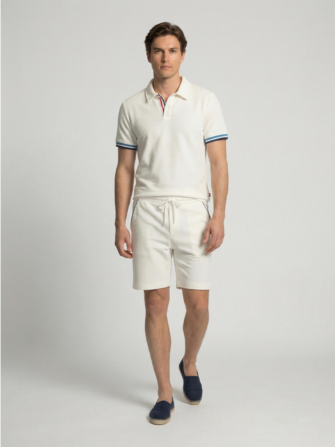 Beyaz Pamuk Dokulu Regular Fit Şort - 2