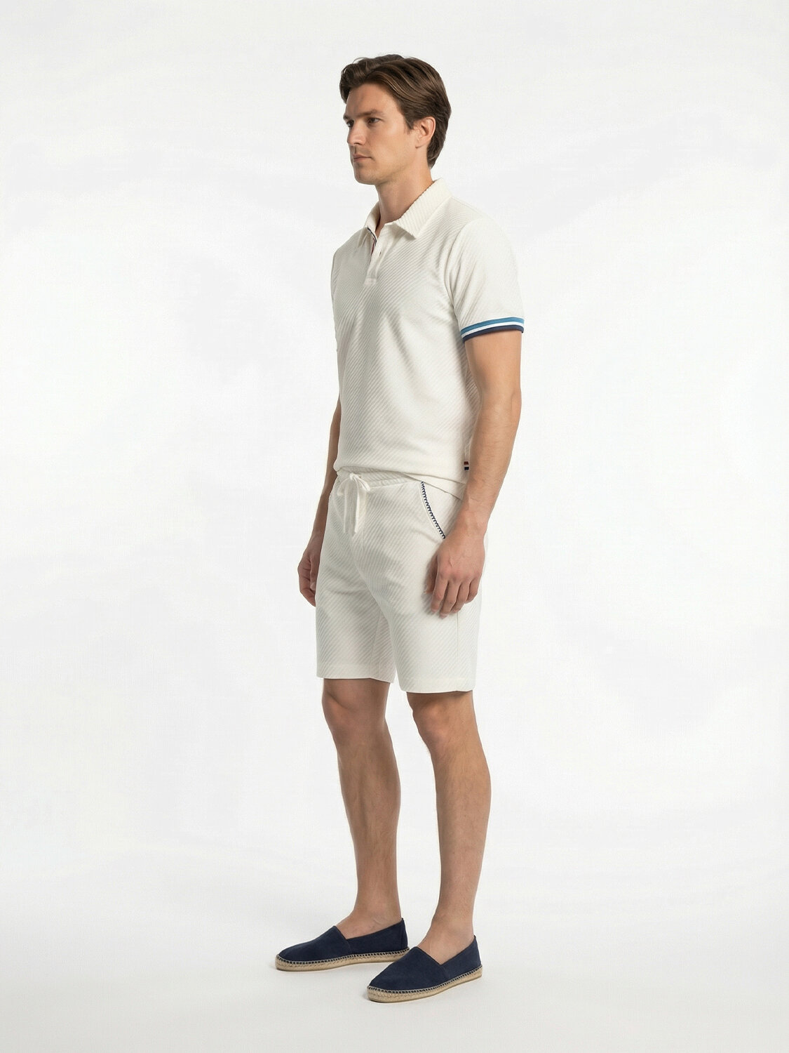 Beyaz Pamuk Dokulu Regular Fit Şort - 3