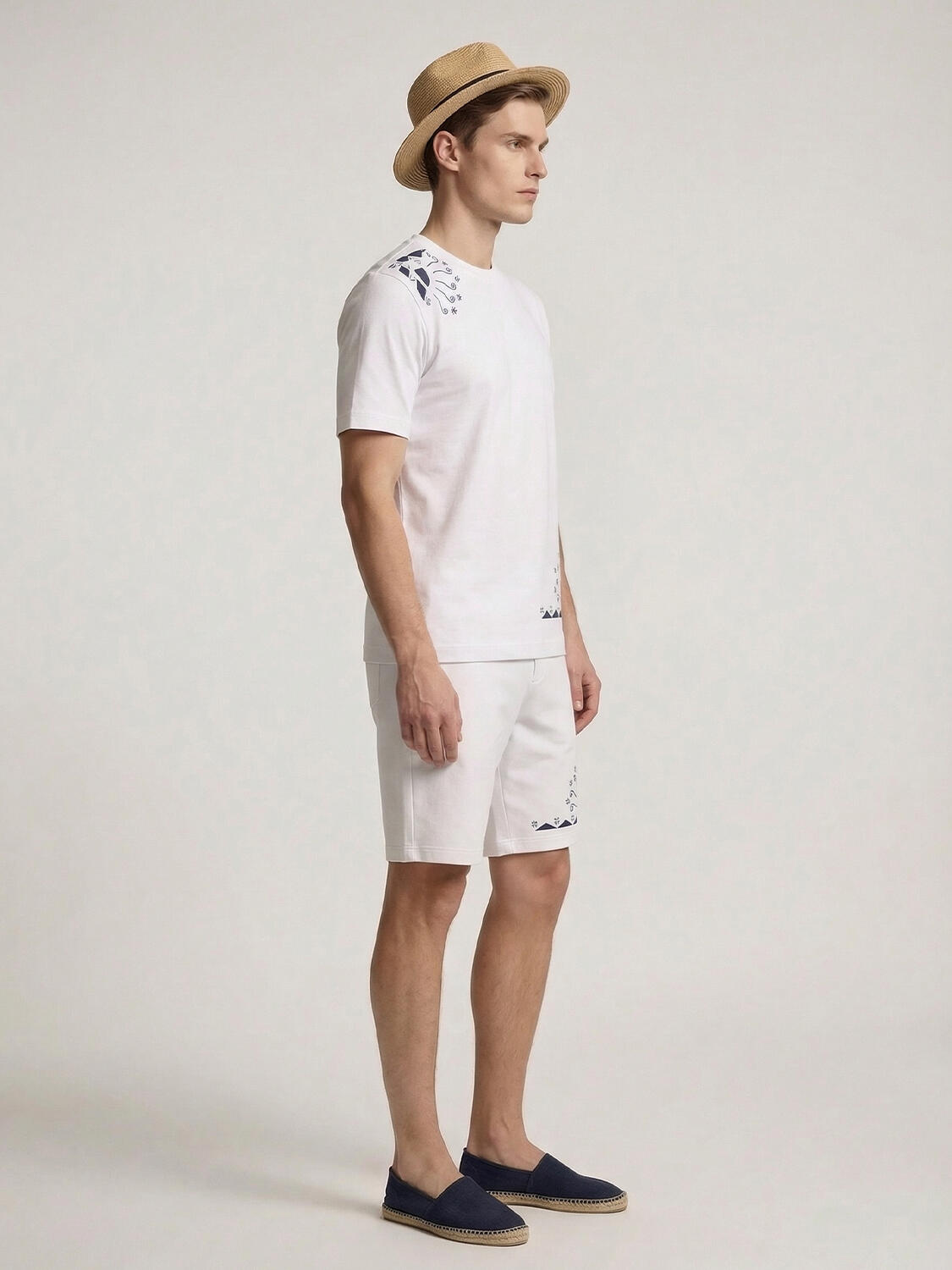 Beyaz Pamuk Dokulu Regular Fit Şort - 3