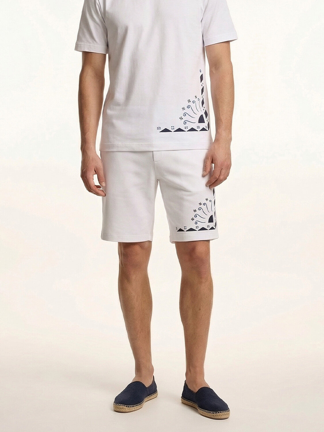 Beyaz Pamuk Dokulu Regular Fit Şort