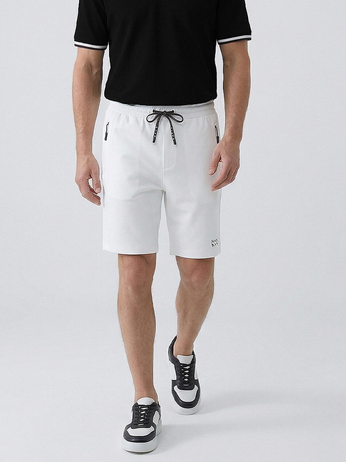 Beyaz Pamuk Dokulu Regular Fit Şort - 1