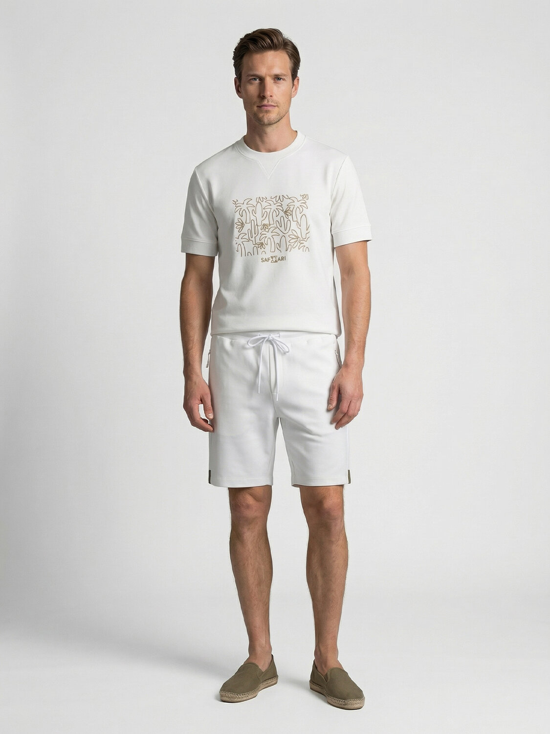 Beyaz Pamuk Dokulu Regular Fit Şort (1)