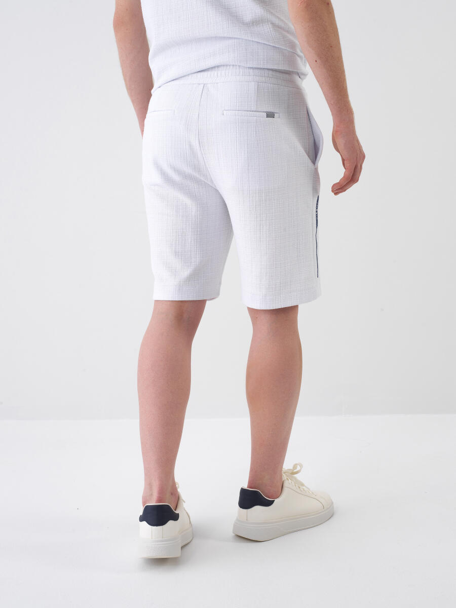 Beyaz Pamuk Dokulu Regular Fit Şort - 4