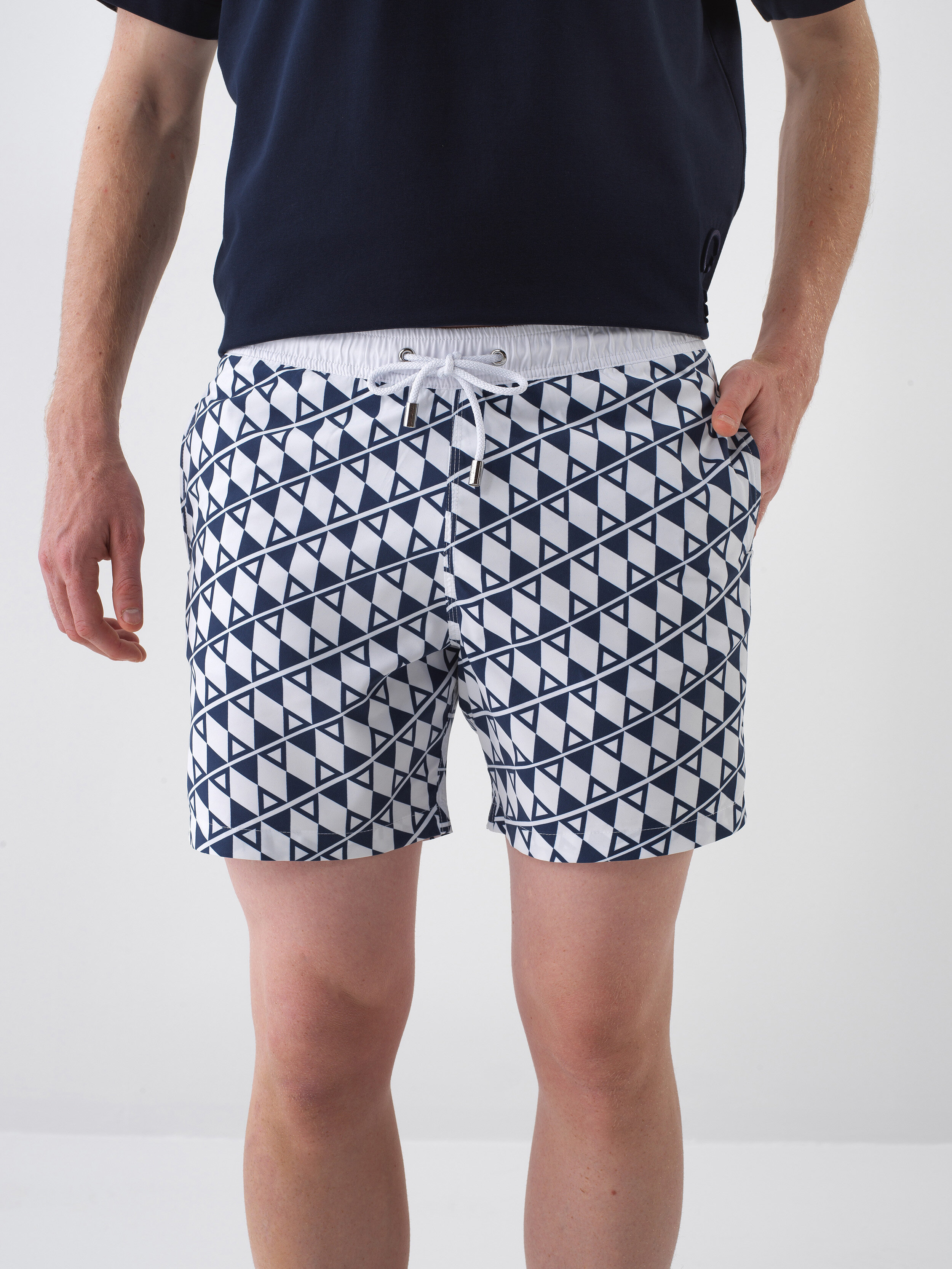 Beyaz Formunu Koruyan Regular Fit Şort - 1