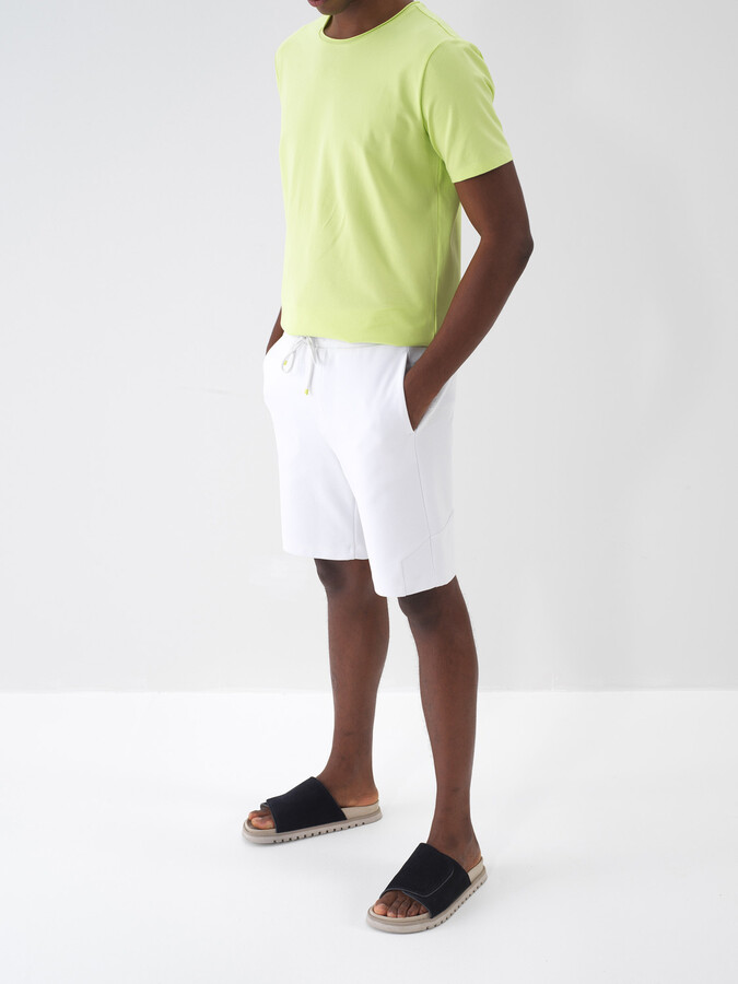 Beyaz Pamuk Dokulu Slim Fit Şort