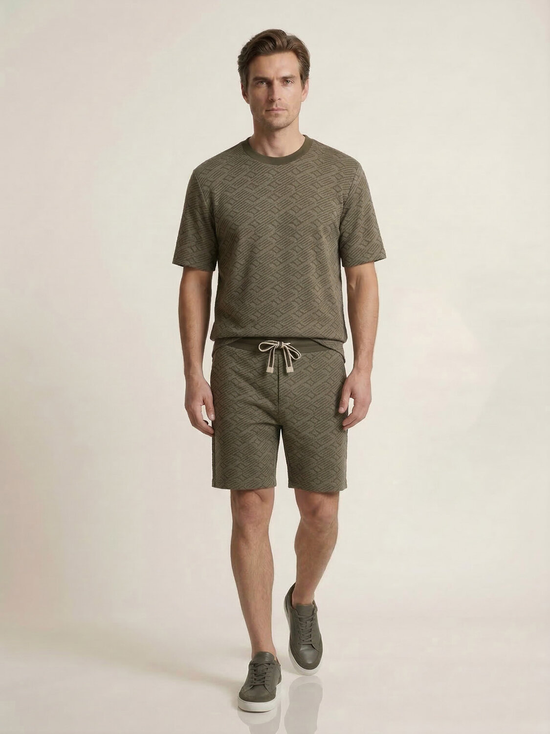 Haki Doğal Dökümlü Regular Fit Şort (1)