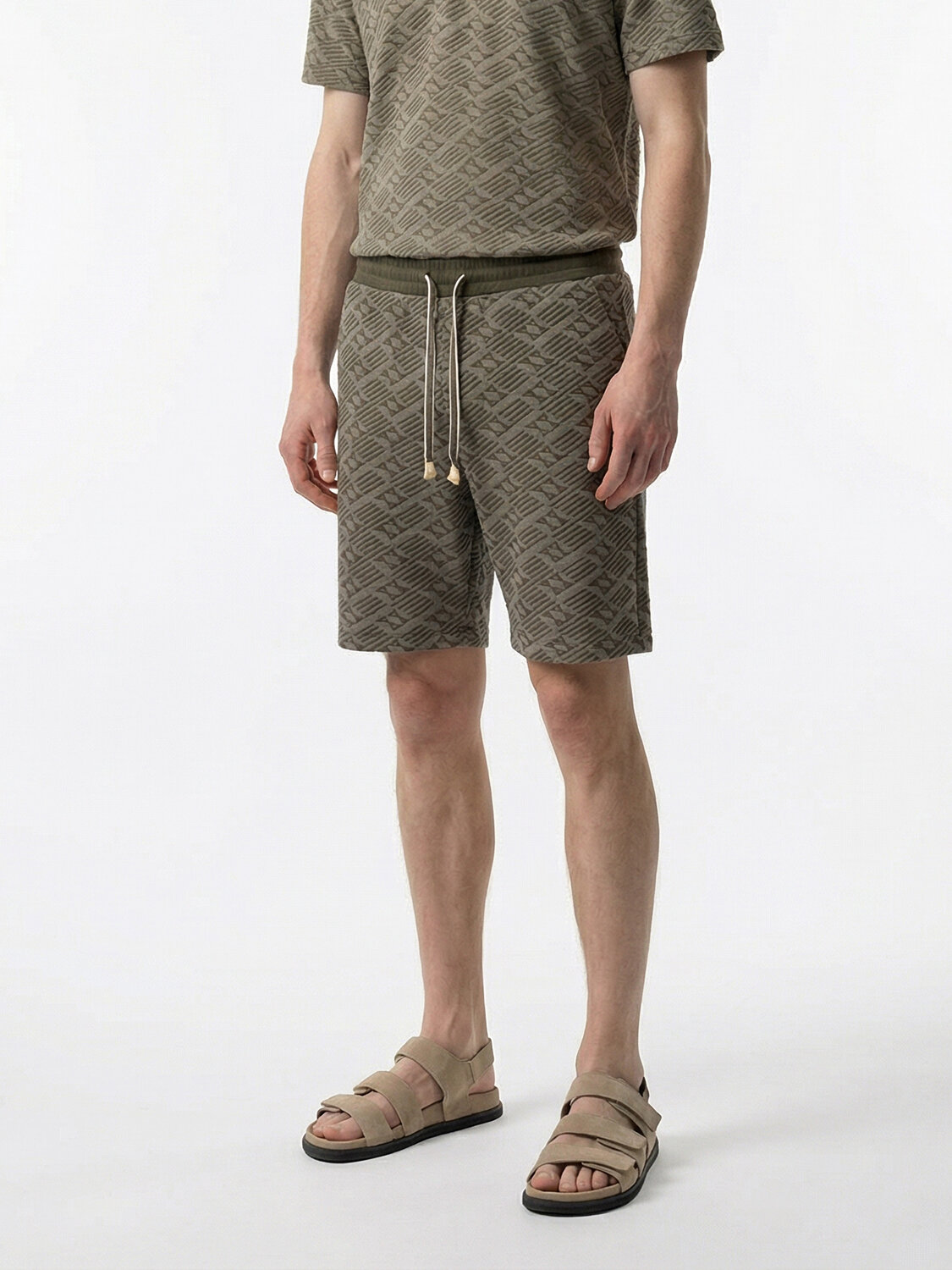 Haki Doğal Dökümlü Regular Fit Şort