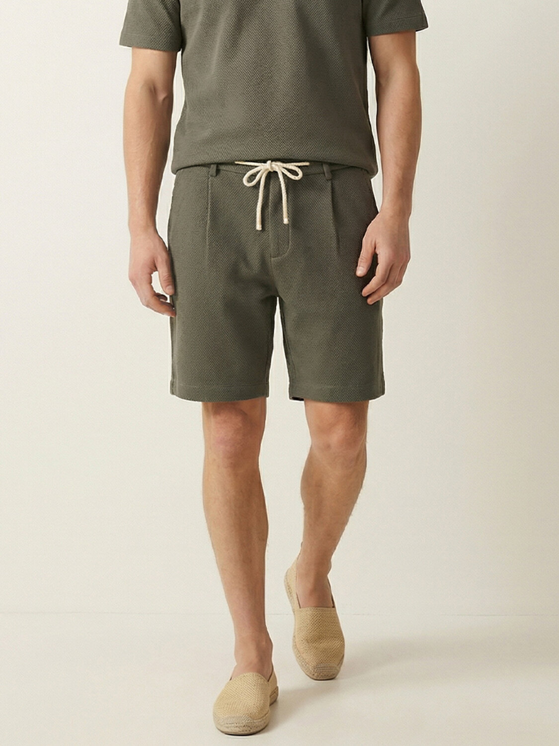 Haki Pamuk Dokulu Regular Fit Şort