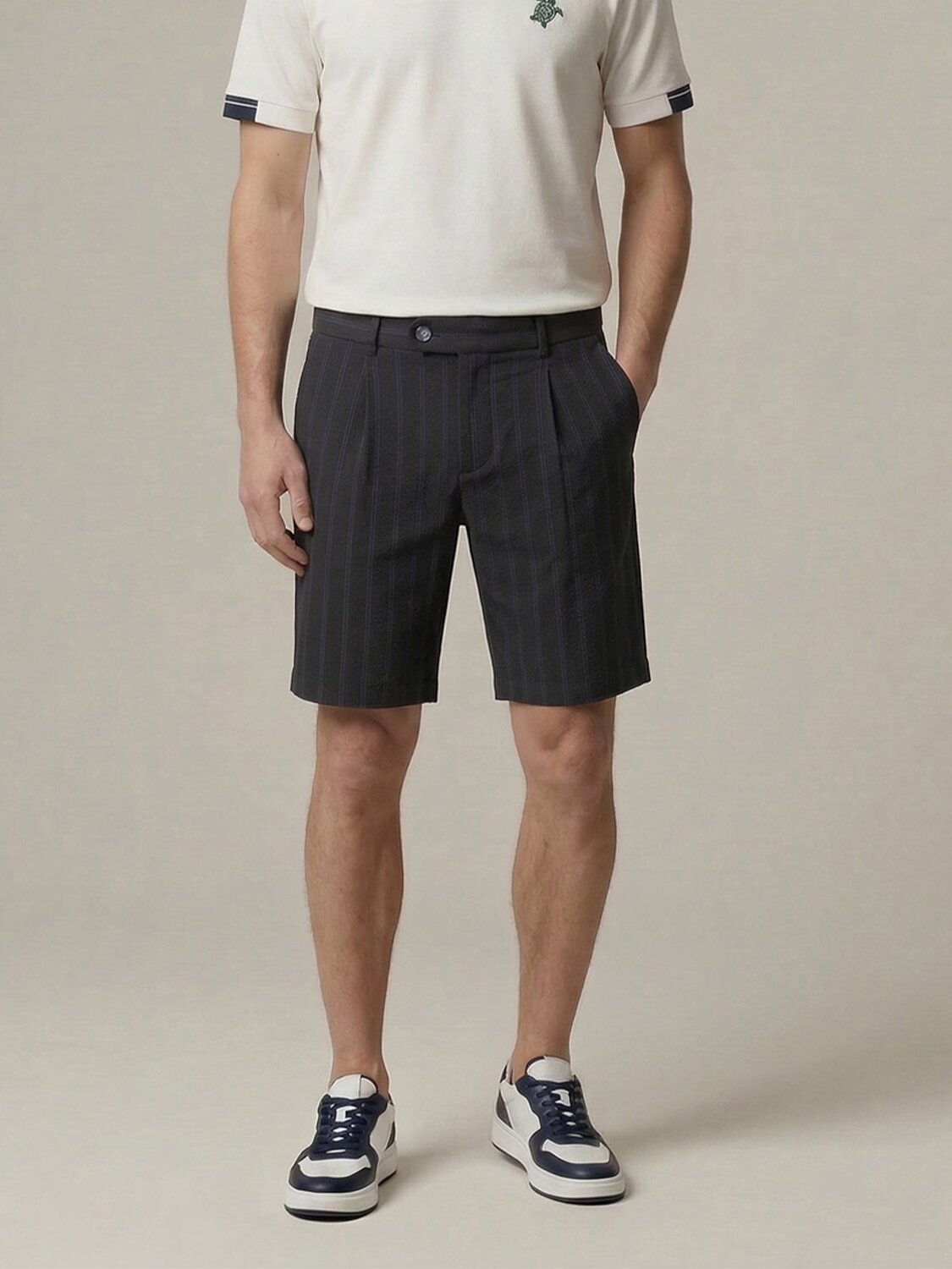 Lacivert Doğal Dökümlü Regular Fit Şort