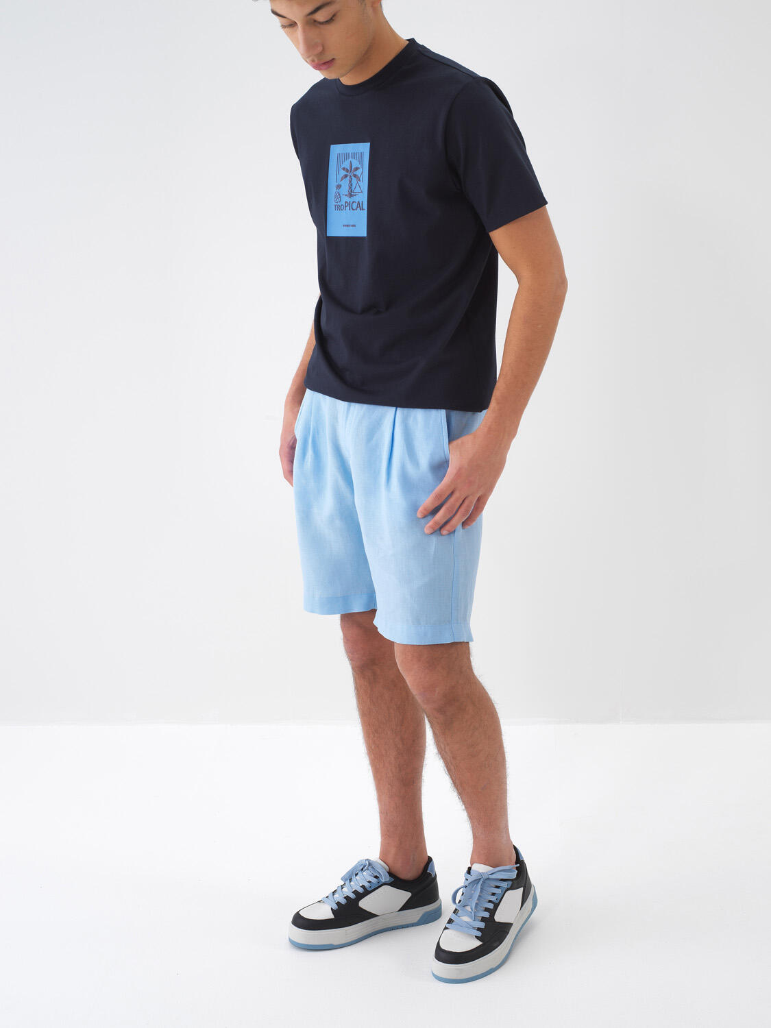 Mavi %100 Keten Regular Fit Şort