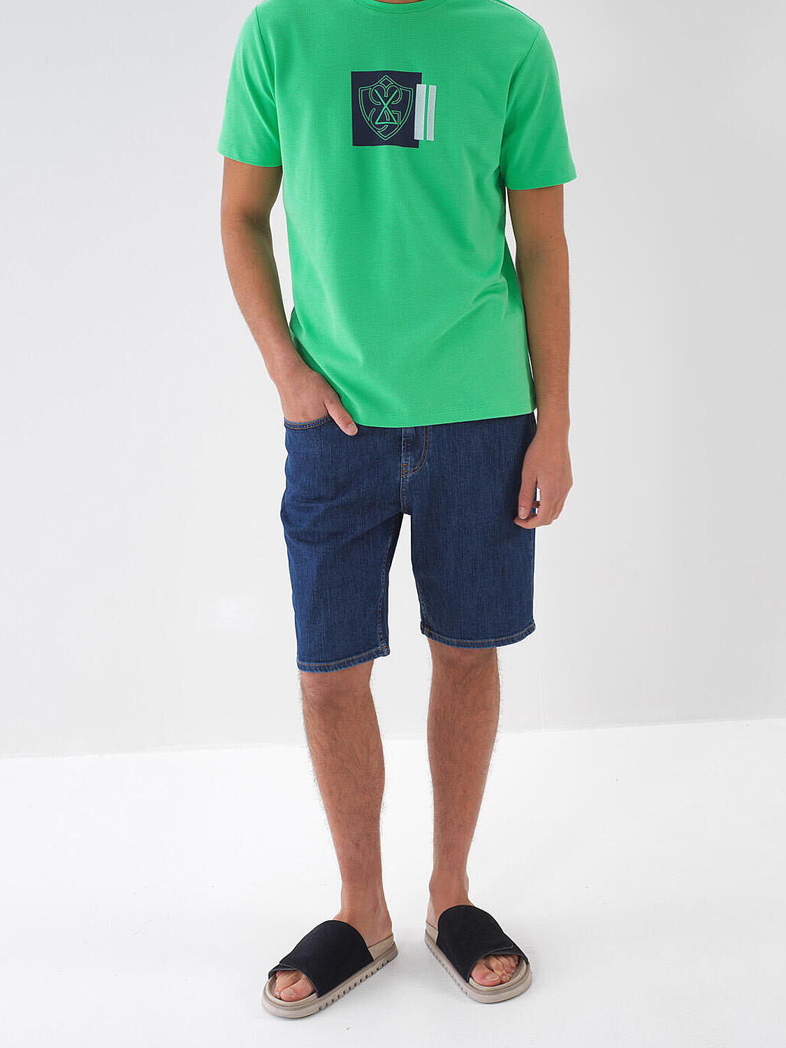 Mavi Pamuk Dokulu Regular Fit Şort - 1