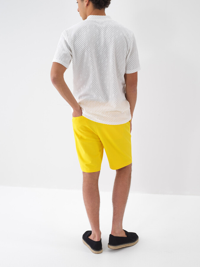 Sarı Pamuk Dokulu Regular Fit Şort - 5