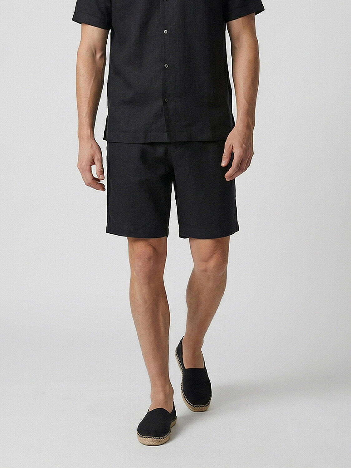 Siyah %100 Keten Regular Fit Şort (1)