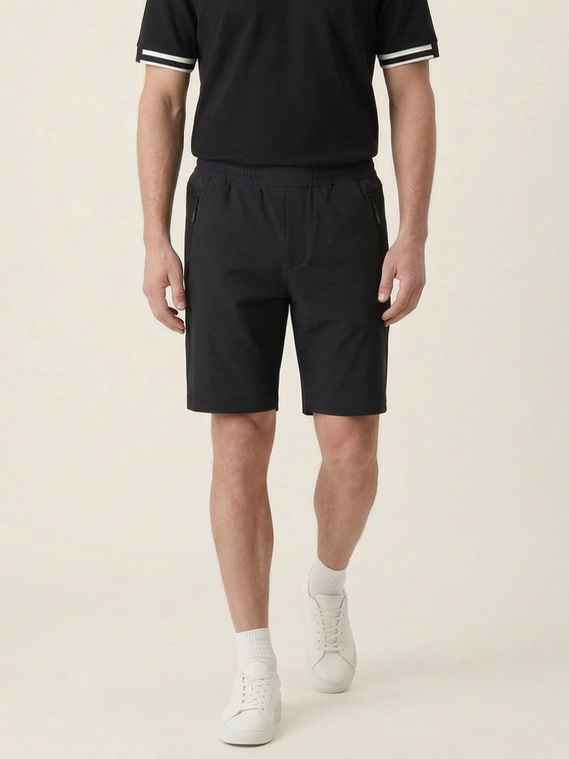 Siyah Formunu Koruyan Regular Fit Şort