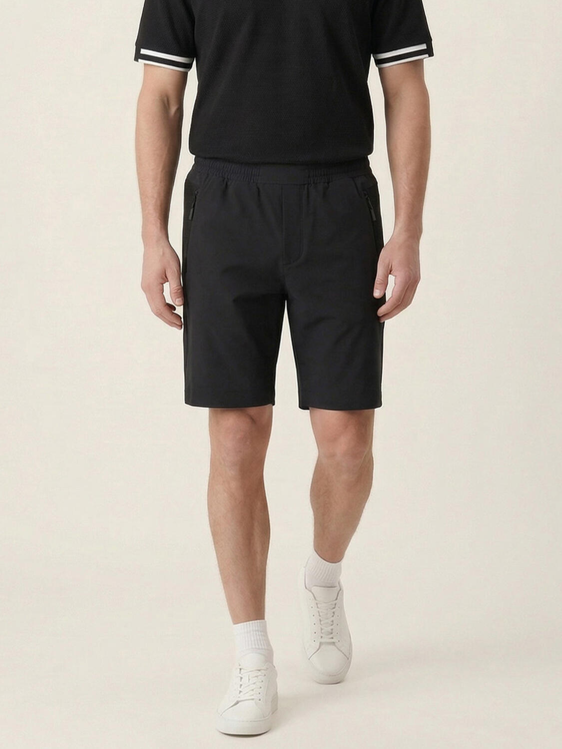 Siyah Formunu Koruyan Regular Fit Şort - 1