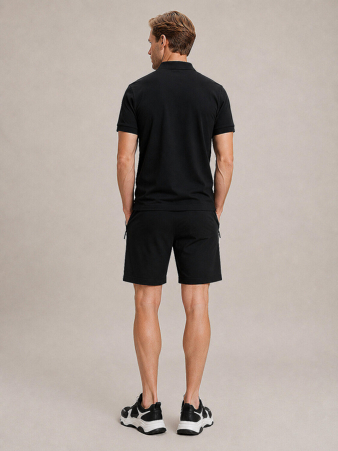 Siyah Formunu Koruyan Slim Fit Şort (4)